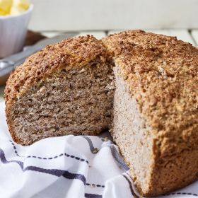 Old Fashioned Brown Soda Bread